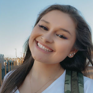 Meet your Posher, Alyssa